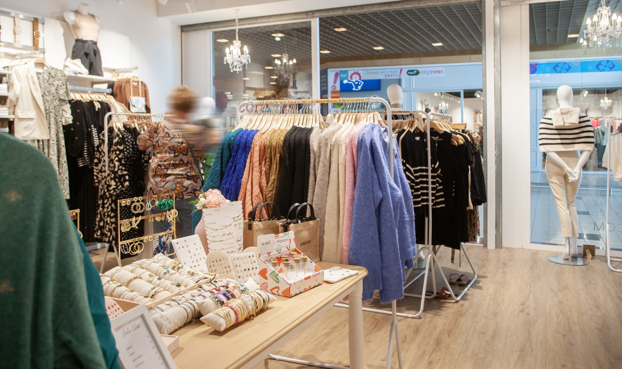 Juste Elles Galerie Cora Bruay